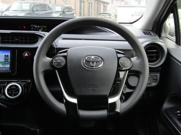 Toyota Aqua - Image 4