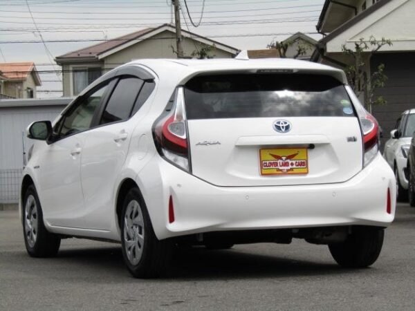 Toyota Aqua - Image 18