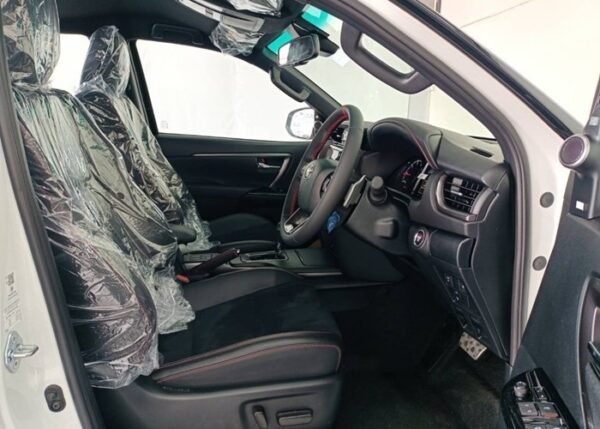 Toyota Fortuner - Image 14