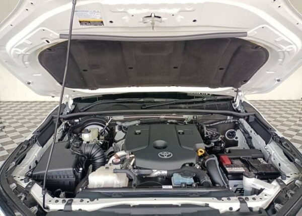 Toyota Fortuner - Image 17