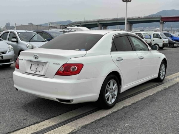 Toyota Mark X - Image 2