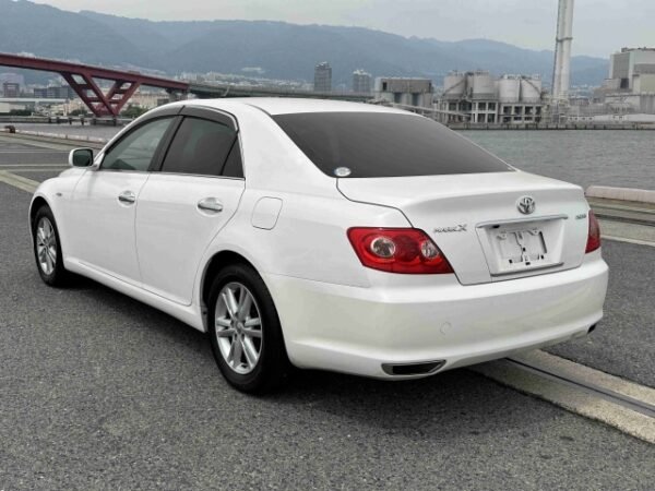 Toyota Mark X - Image 3